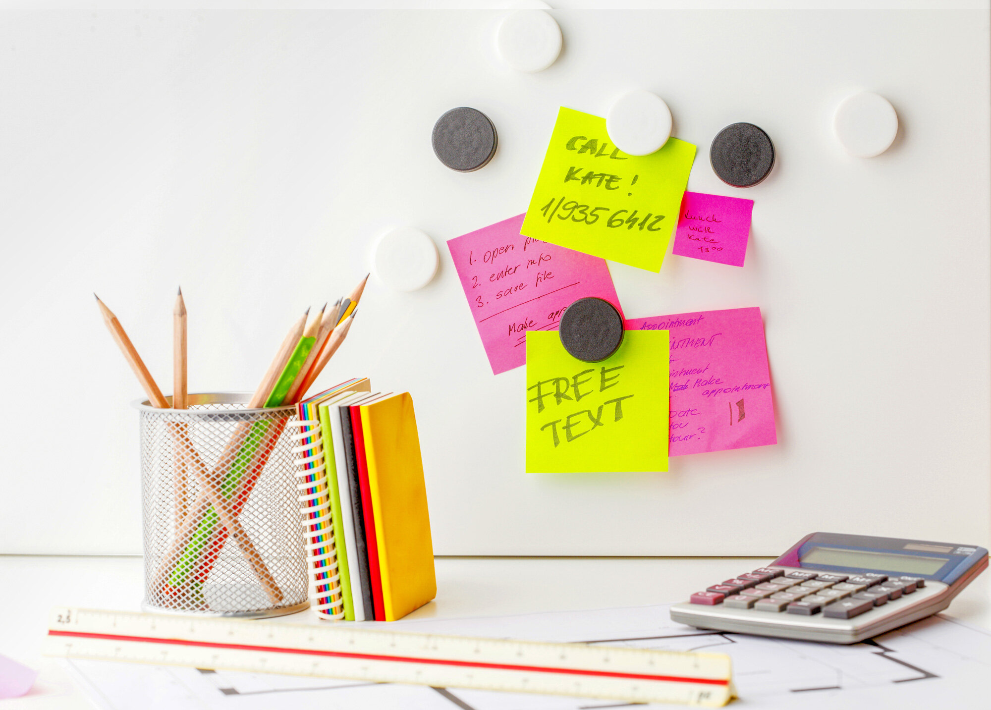 Bild von magnetischen Büroartikeln | © Shutterstock_139933033