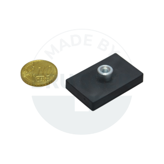 Gummiertes Magnetsystem mit Gewindebuchse rechteckig schwarz | © Brugger GmbH