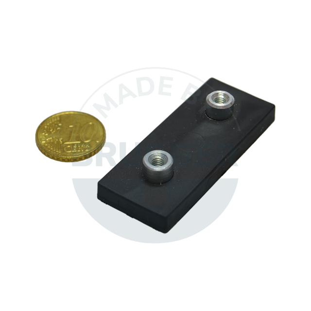 Gummiertes Magnetsystem mit Gewindebuchse rechteckig schwarz | © Brugger GmbH