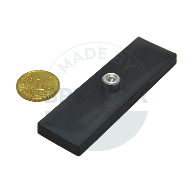 Gummiertes Magnetsystem mit Gewindebuchse rechteckig schwarz | © Brugger GmbH