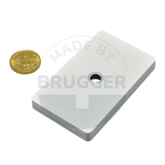 Rubberised magnet system with hole and countersink rectangular white | © Brugger GmbH