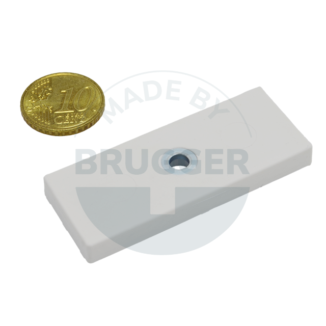 Rubberised magnet system with hole and countersink rectangular white | © Brugger GmbH