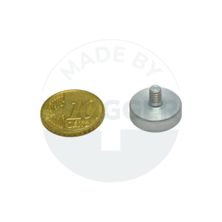 Pot magnet made of hard ferrite steel housing with external thread galvanised 16mm M4x6 | © Brugger GmbH