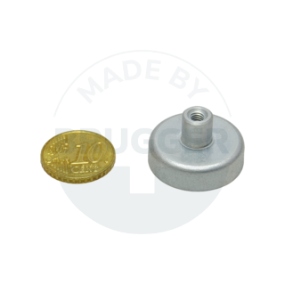 Topfmagnet aus Hartferrit Stahlgehäuse mit Gewindebuchse verzinkt 25mm M4 | © Brugger GmbH