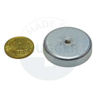 Pot magnet made of hard ferrite Steel housing with M4 internal thread  galvanised ⌀32mm | © Brugger GmbH