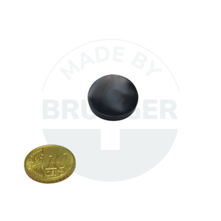 Gummiklappe als Schutzüberzug für Magnetsysteme ⌀16mm | © Brugger GmbH