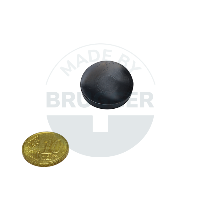 Rubber flap as protective cover for magnet systems ⌀20mm | © Brugger GmbH