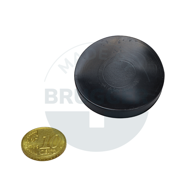Rubber flap as protective cover for magnet systems ⌀40mm | © Brugger GmbH