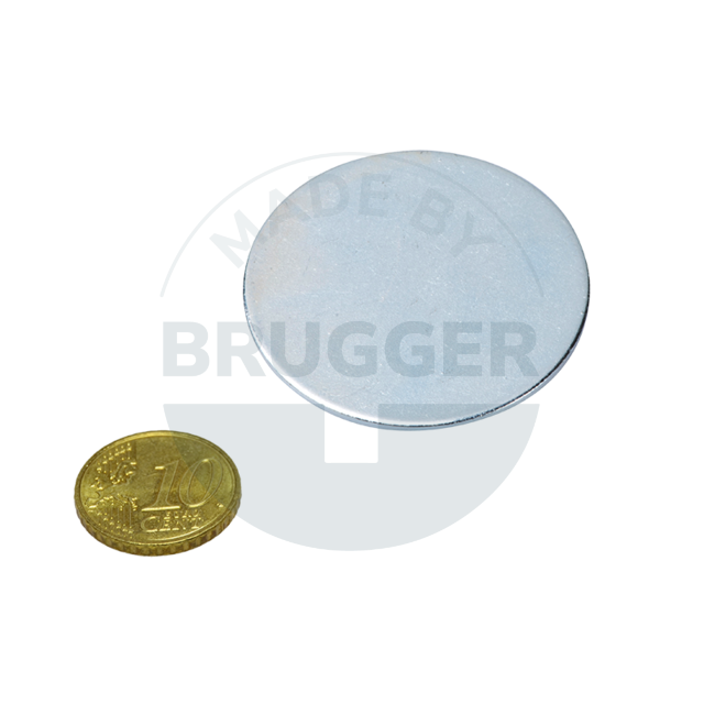 Metal disc with double adhesive tape (3M Scotch-Mount 4032) | © Brugger GmbH