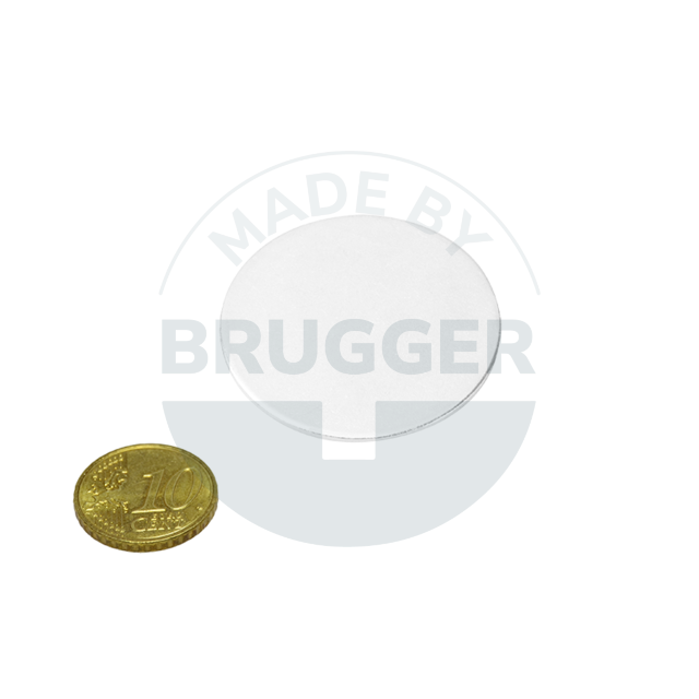 Metal disc with double adhesive tape (3M Scotch-Mount 4032) | © Brugger GmbH