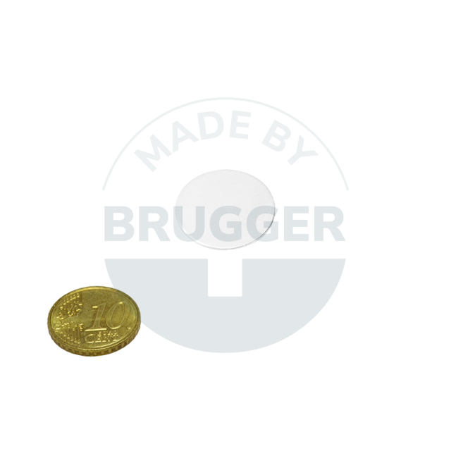 Metal disc with double adhesive tape (3M Scotch-Mount 4032) | © Brugger GmbH